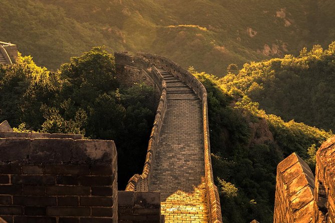 Mutianyu Great Wall Private VIP Tour with Peak Restaurant Dining and Cable Car - Door-to-Door Comfort: Luxury Pickup to Mutianyu