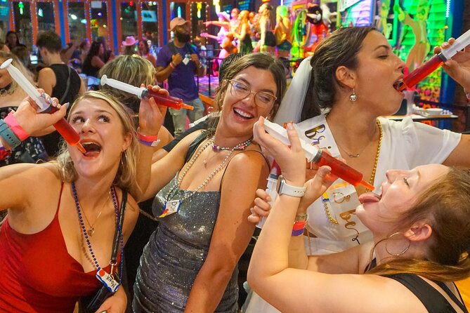 Nashville Bar Crawl with VIP Club Entrance and Bonus Shots - Meeting point at Coyote Ugly: how to get off to a smooth start