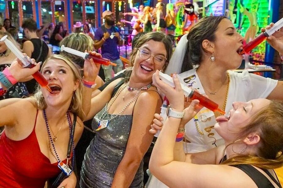 Nashville: Exclusive Entry and Special Offers VIP Bar Crawl - What the 3-hour format feels like in real life