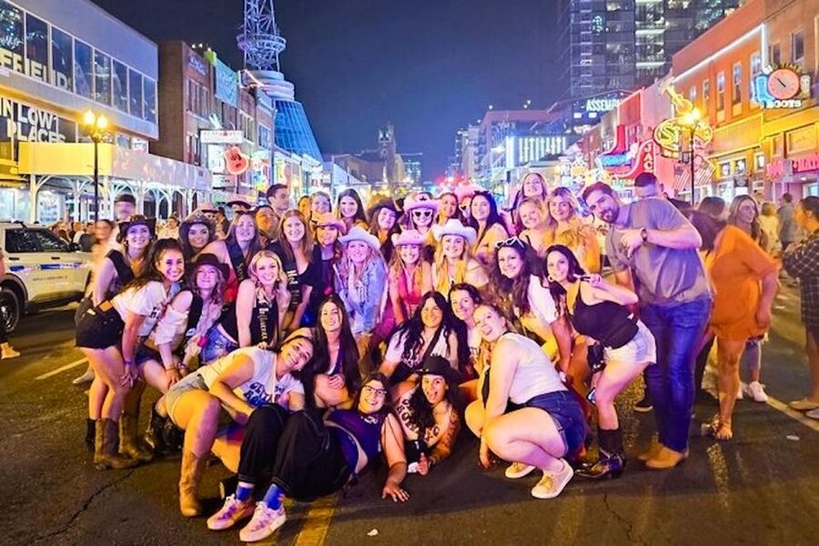 Nashville: Exclusive Entry and Special Offers VIP Bar Crawl - Who should book this VIP bar crawl