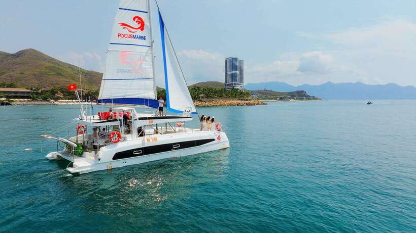 Nha Trang: VIP YACHT TOUR ( BBQ, Water activities) - On board: service, snacks, and that new-yacht energy