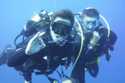 Nice : VIP sea tour with snorkeling & discover scuba - Meeting by a diver statue in Nice: finding the start fast