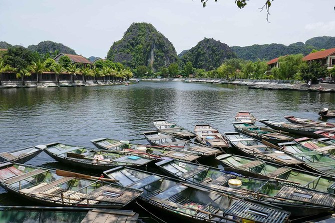 Ninh Binh Private VIP Tour - Tam Coc–Bich Dòng: bamboo boat caves, paddies, and limestone karst