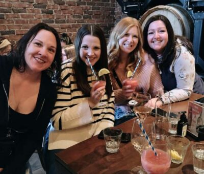 NON BUS VIP GMC YUKON Old Mission Traverse City Wine Tour - How the semi-private format works (and why it matters)