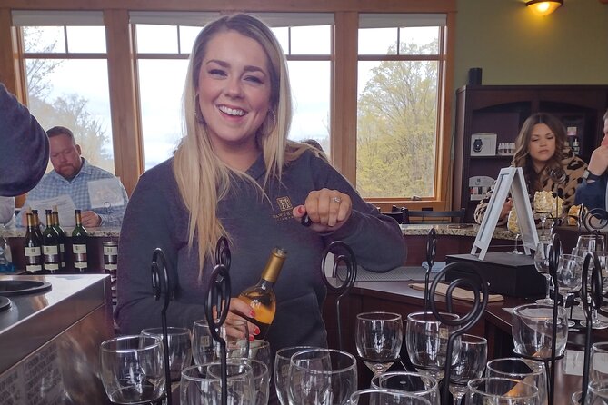 NON BUS VIP GMC Yukon Traverse Old Mission Peninsula Wine Tour - Highlights at a Glance