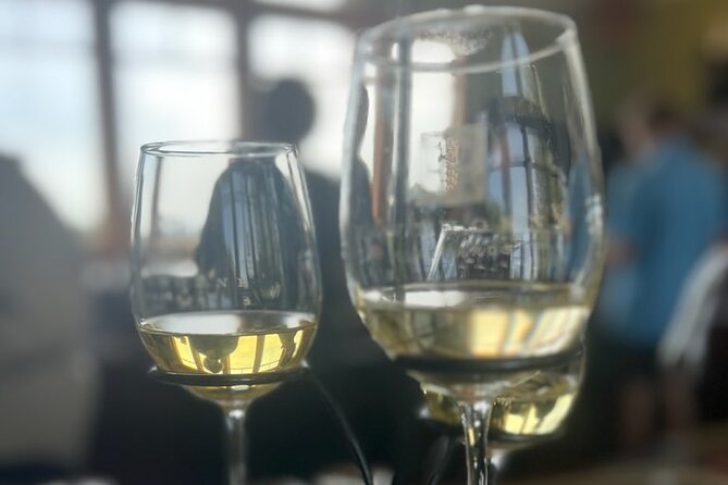 NON BUS VIP GMC Yukon Traverse Old Mission Peninsula Wine Tour - Stop 2: Chateau Chantal for Ice Wine and Unusually Wide Pour Options