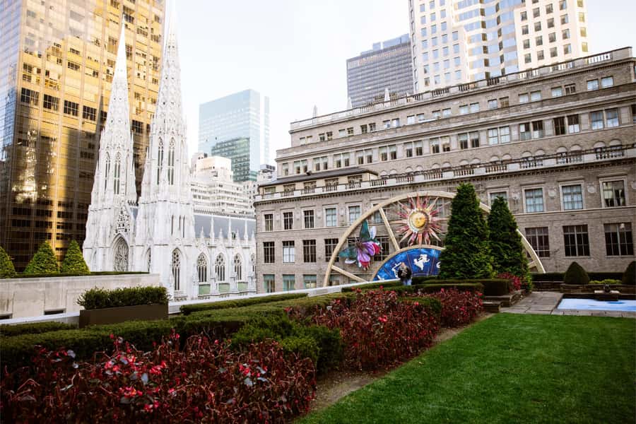 NYC: VIP Rockefeller Center Tour with Observation Deck Entry - Secret rooftop garden access: a quiet break above the city
