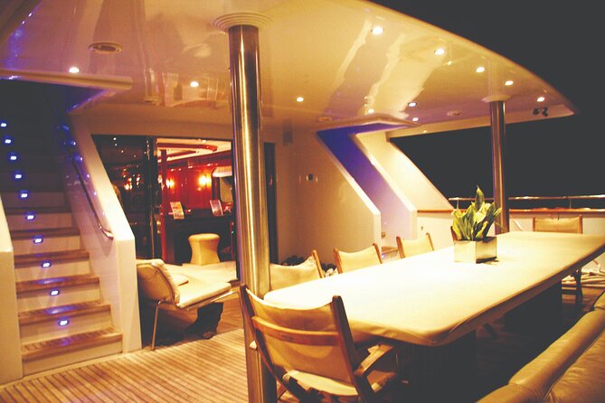 Ocean Flyer | VIP Cruise (Adults Only 18+) - Getting on board: Corallia Beach meeting point and timing