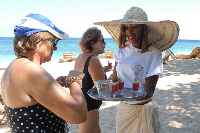 Ocho Rios: Bamboo Beach Club VIP Access with Lunch and Cocktails - Shopping stop on the way back: useful if you have time, optional in practice