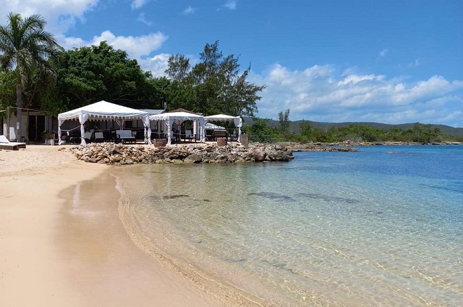 Ocho Rios: Bamboo Beach Club VIP Access with Lunch and Cocktails - Pickup, mobile tickets, and why schedule margins matter