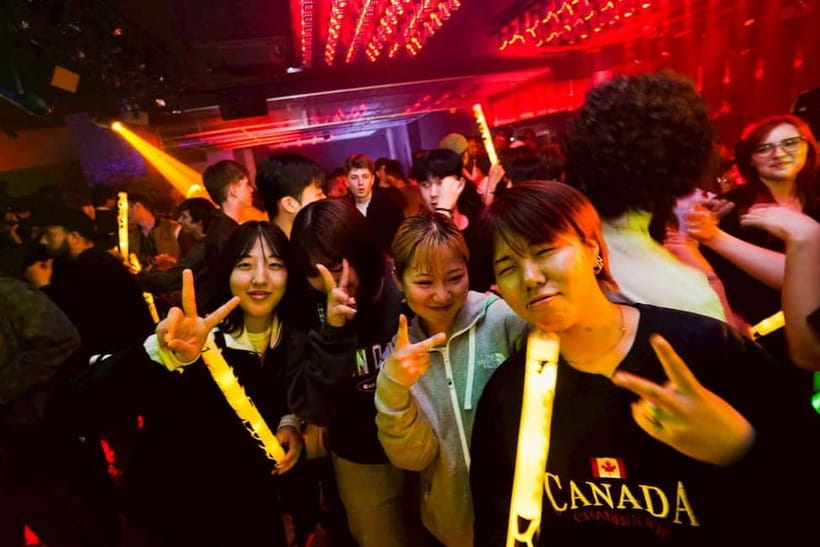 Osaka Dotonbori:GIRAFFE Nightclub Ticket with Drink/VIP Plan - Your Main Ticket: Admission Plus All-You-Can-Drink (22:00–04:00)