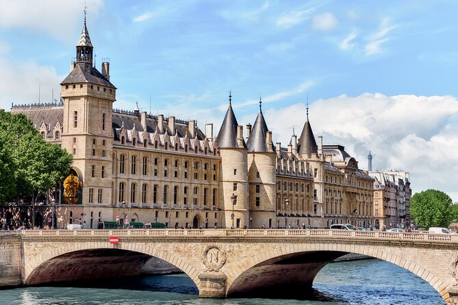 Paris in a Day VIP and Private Tour with Pick-Up and Drop-Off - The Archeological Crypt: what you see underground changes how you view Notre-Dame