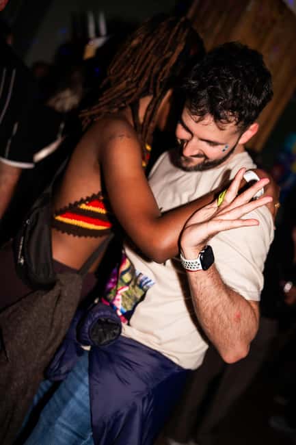 Porto: Pub Crawl with 7 Drinks, Games, and VIP Club Entry - Stop 2: Largo de Alberto Pimentel and a Proper Guided Block