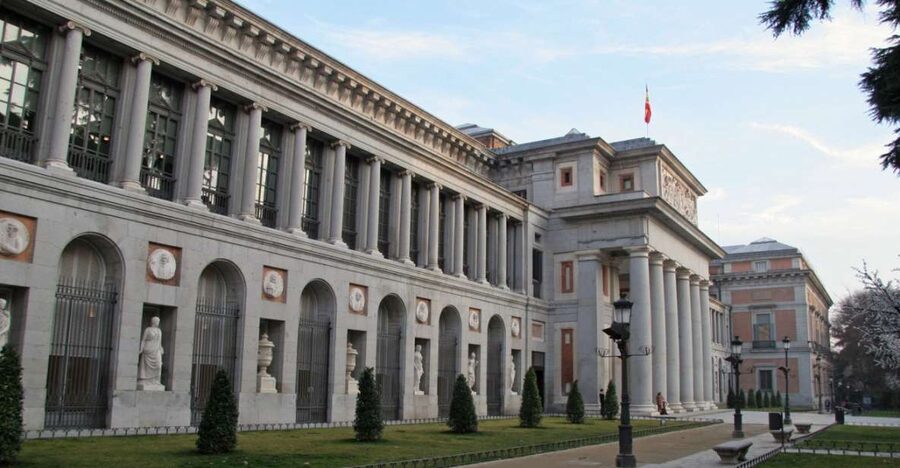 Prado Museum VIP tour with an art Expert, tickets included - Meeting under Goya’s statue (and not wasting time)