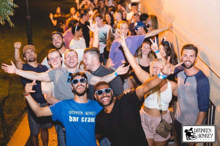 Prague: Pub Crawl with Open Bar and VIP Entry - Ending at a big Prague nightclub with VIP entry