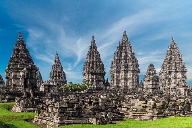 Prambanan Temple and Ramayana Ballet Show (VIP Seat with dinner) - A local guide turns temple stones into a real story