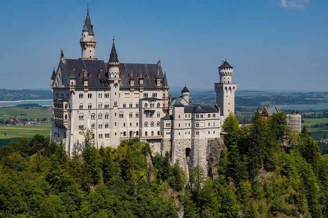 Premium Neuschwanstein Castle and Linderhof VIP Tour from Munich - Price and value: what the premium format really buys you