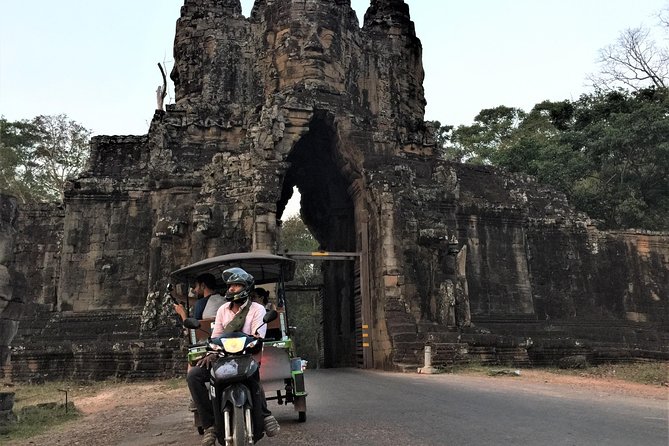 Private Angkor Sunrise Bayon Ta Prohm Bonteay Srie Vip Tour - Ta Prohm’s Tomb Raider effect: stone, trees, and shapes that feel alive