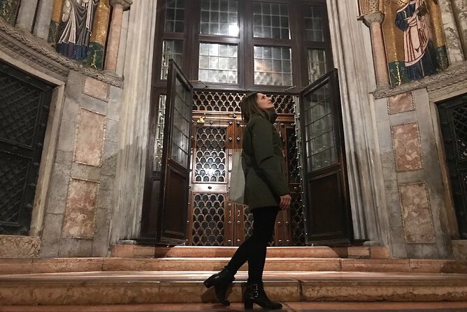 Private Doge's Palace & St Mark's Basilica After Hours Night Tour - Stop 2: Doge’s Palace After Dark, From Apartments to Dungeons