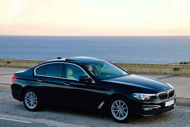 Private Driver to roam the island of Malta (VIP) - Stop 3: Malta National Aquarium for a cool break and up-close tunnels