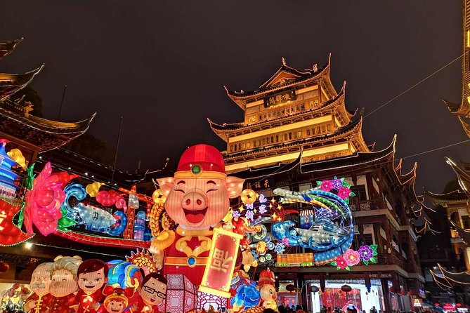Private Evening Tour: VIP Huangpu River Cruise and Shanghai Lights - Pudong (Lujiazui) quick look: the modern Shanghai contrast