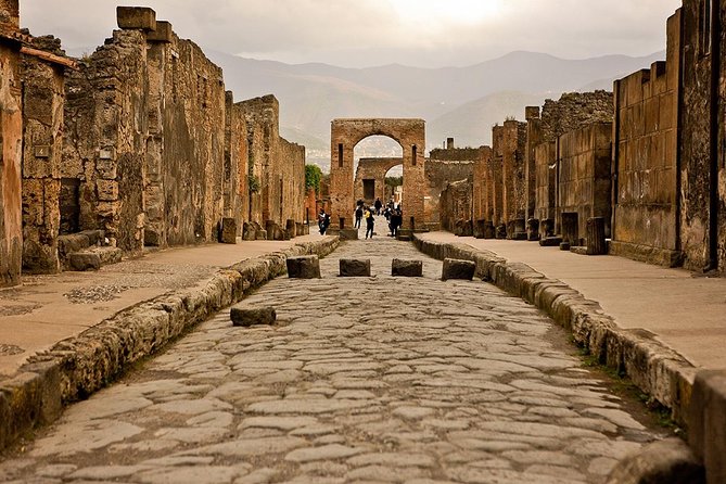 Private Exclusive VIP Tour of Positano, Pompeii & Mount Vesuvius - Who this private Positano–Pompeii–Vesuvius tour suits best