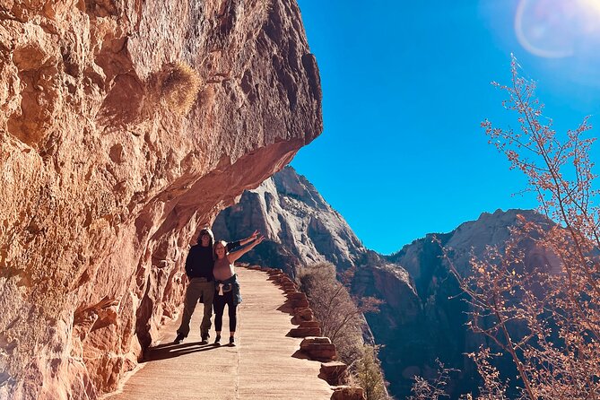 Private Guided Photography & Walking Tour of Zion National Park - Canyon Overlook Trail: One Hour of Steps, Rails, and Big Rewards