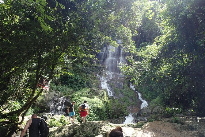 Private Ko Samui Island Tour with Air-Conditioned VIP Minivan - Price and value: when $410 per group is a smart move