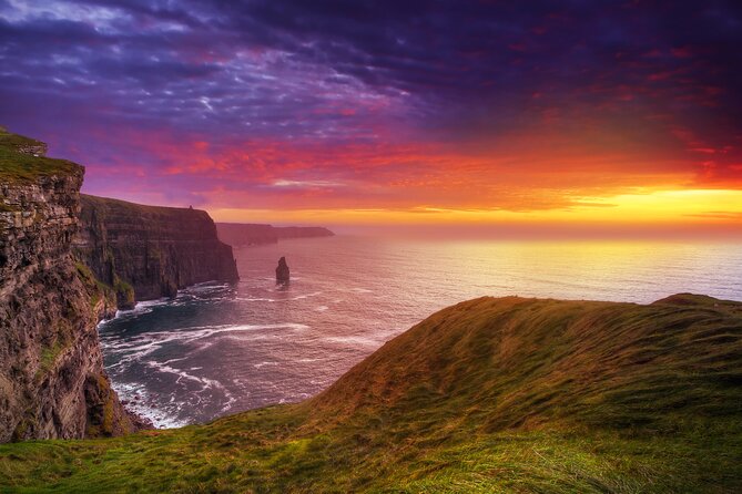 Private Luxury VIP Chauffeured Cliffs of Moher Tour from Dublin - Luxury Private Chauffeured Transport: Doing the Dublin–Clare Run in Style
