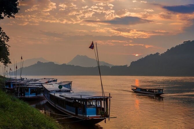 PRIVATE Mekong Delta 1 Day with Kayaking, Biking & Cooking - Private transport and hotel pickup: why it matters