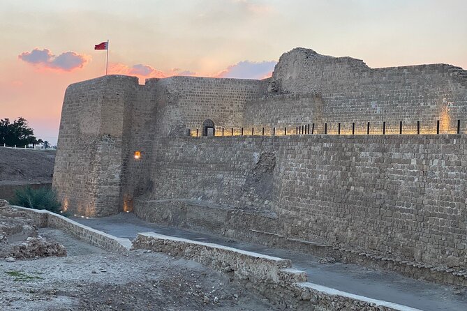 Private tour and sightseeing in Bahrain - VIP tour - Stop 1 in Old Muharraq: Traditional Houses and Souq Stops