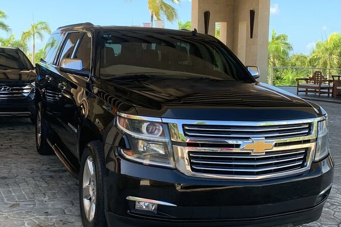 Private Transfer VIP Suburban Punta Cana Airport from/to Hotels - From the airport curb to the front door