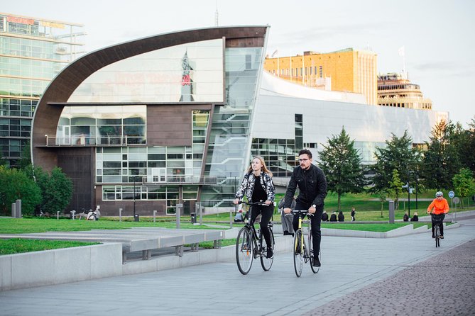 Private VIP Guided Helsinki City Tour - Hotel pickup and air-conditioned transport: the difference between a day and a sprint