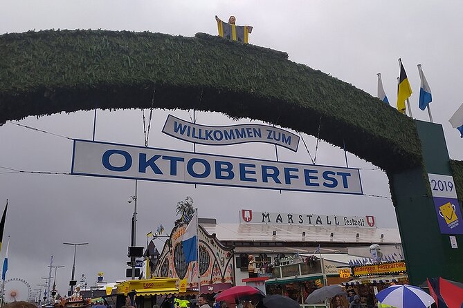 Private VIP Oktoberfest, Table, 3-Course-Menu, Beer & Champagne - The Bavarian meal experience: how the 3-course-style plan works