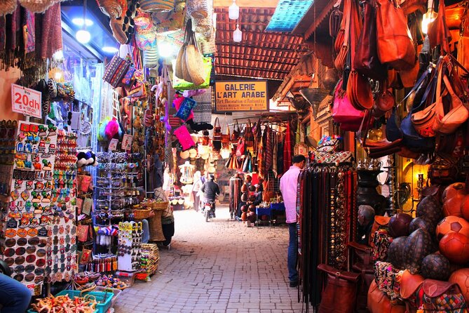 Private VIP Shopping Tour: authentic visit with a licensed guide - Why a private guide is the secret weapon in Marrakech’s medina