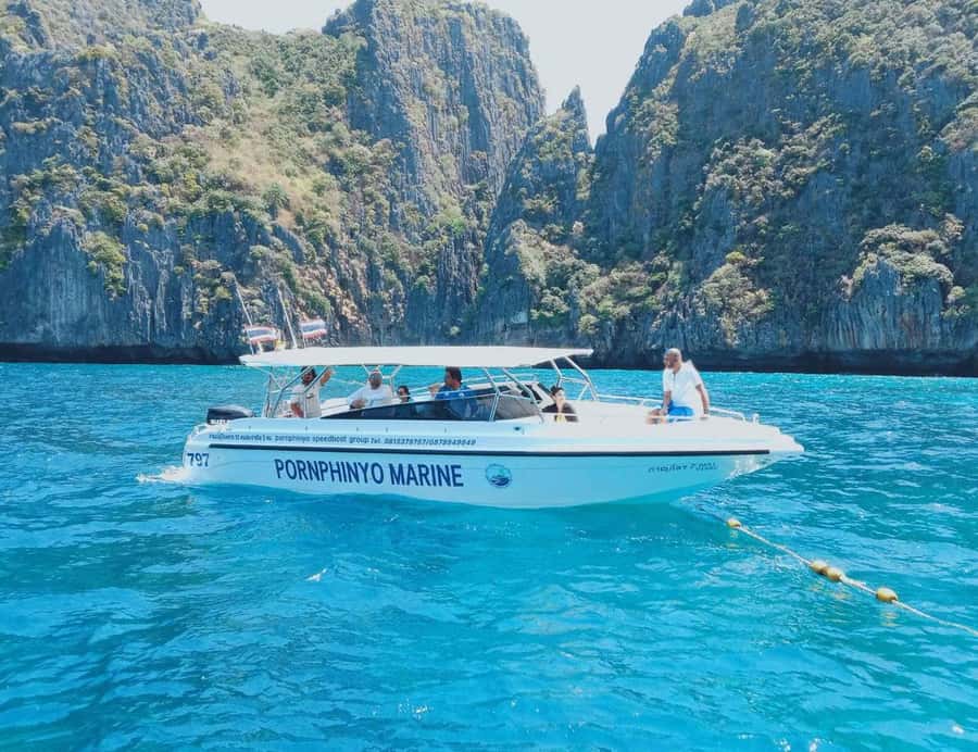 Private VIP Speed Boat Charter to Phi Phi Islands - Phi Phi Don lunch break and how to use your free time