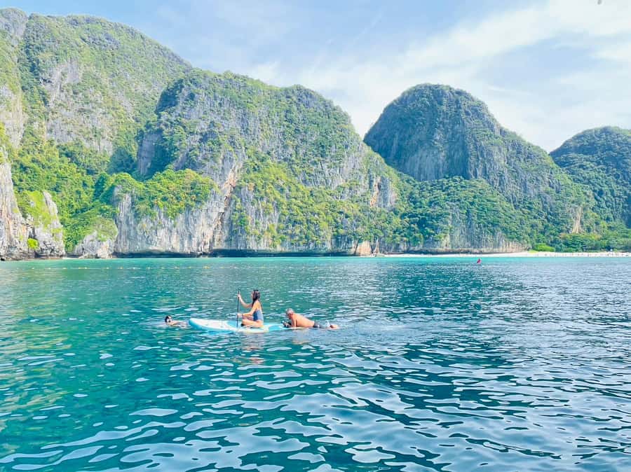 Private VIP Speed Boat to Phi Phi & Maya Bay - Maya Bay and Monkey Bay: photos are easy, crowd control is not