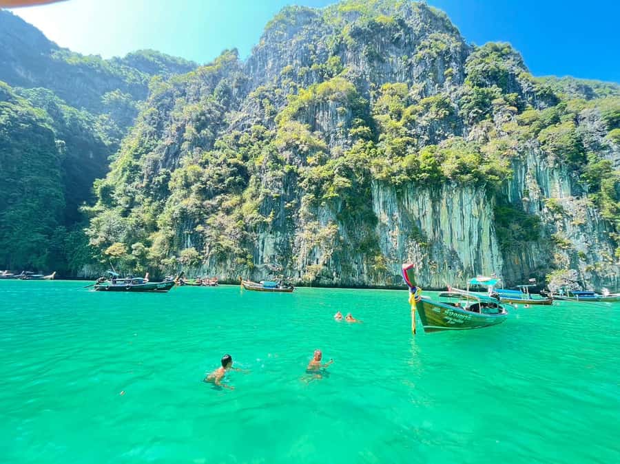 Private VIP Speed Boat to Phi Phi & Maya Bay - Khai Nok Island: the beach break that keeps the day from burning out