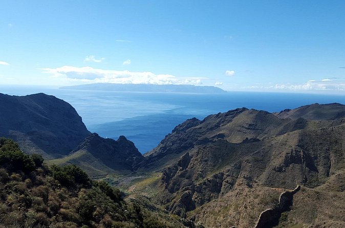 Private VIP Tour Tenerife Magic Circle - El Palmar de Vejer drive-through: agriculture and a calmer pace