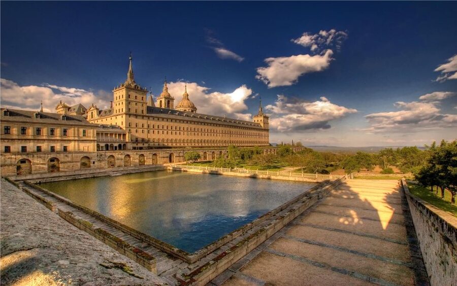 Private VIP visit El Escorial Palace, Monastery and Gardens - Royal Crypts and the Spanish kings’ resting place