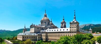 Private VIP visit El Escorial Palace, Monastery and Gardens - Entering the Monastery: express security and a smooth start