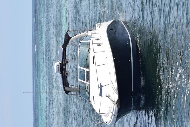 Private VIP Yacht in Punta Cana - Food, Drinks, and the 18+ Alcohol Rule