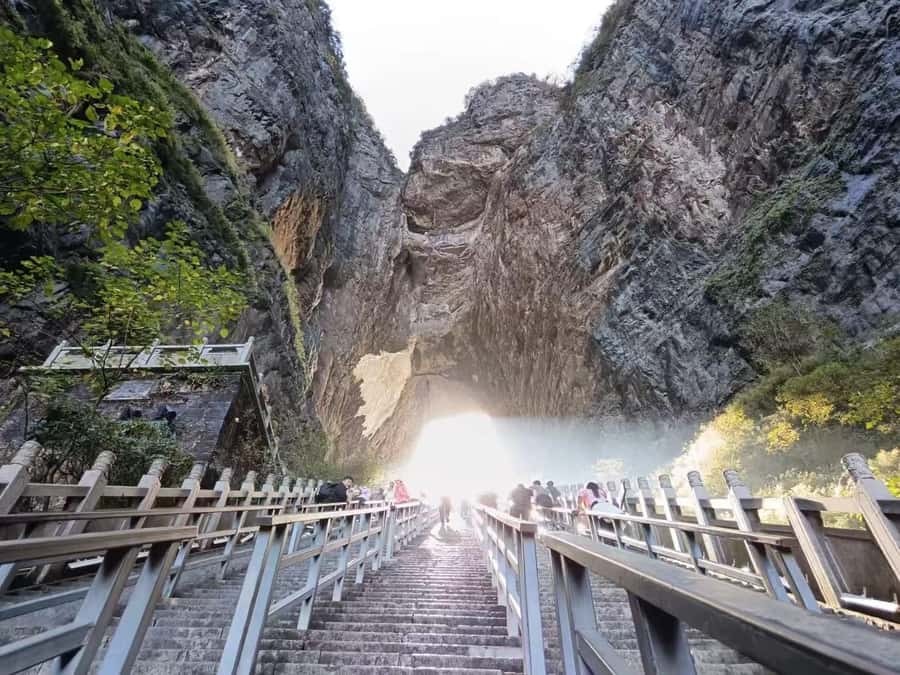 Private VIP Zhangjiajie Tianmen Mountain Day Tour - Gongtong Garden and the Cloud-Corridor View: Slow Down for the Air