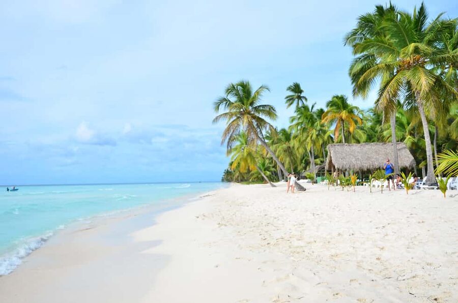 Punta Cana: Exclusive Private Catamaran Tour to Saona Island – VIP Service - Playa Palmilla Photo Stop: A Quick Reality Check for Timing