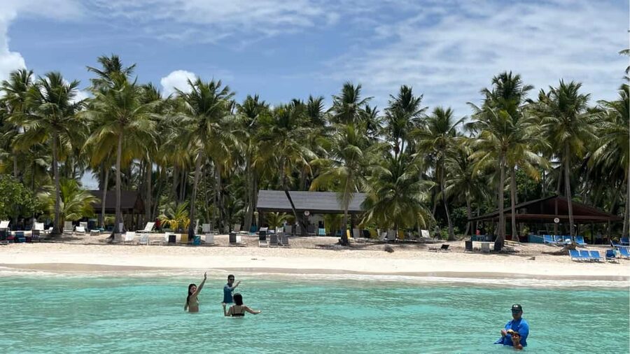 Punta Cana: Exclusive Private Catamaran Tour to Saona Island – VIP Service - Getting To Bayahíbe: Morning Pickup That Keeps You From Rushing