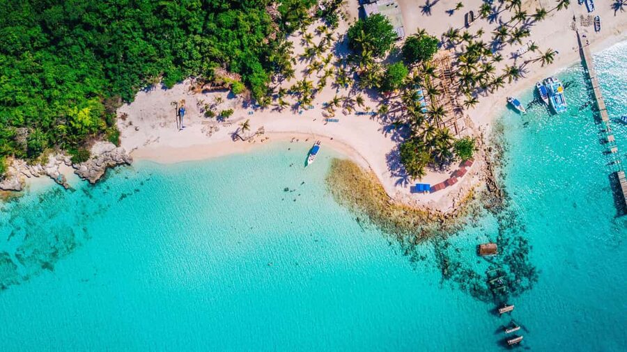 Punta Cana - Santo Domingo: Saona Island VIP Catamaran Tour - Laguna Azul Natural Pool: The Stop That Makes This Tour Feel Special