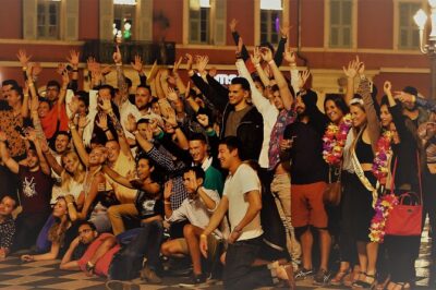 Riviera Bar Crawl Party with Free Shots and VIP Entry - Where you meet (and where you finish) in Nice