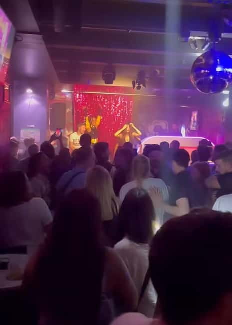 Rockstar for an hour: VIP DJ workshop in a real club - Meeting at the club: the pre-opening bar moment