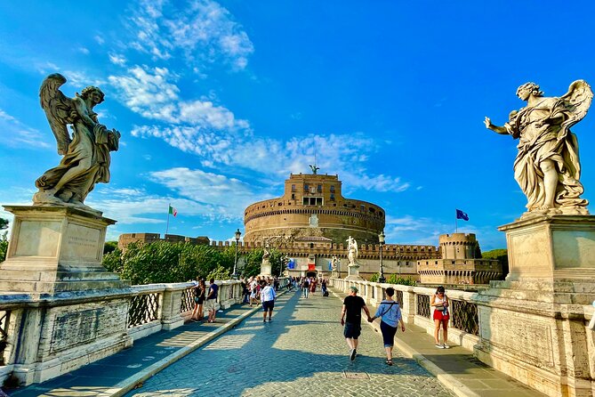Rome Castel Sant Angelo VIP Private Tour and Panoramic Views - The private guide + headsets: how you hear the details