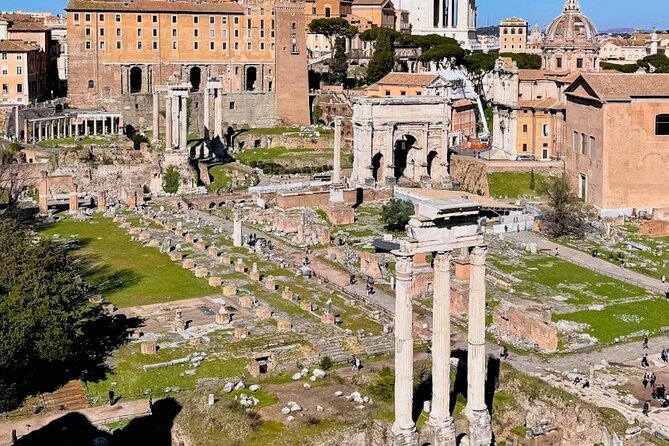 Rome: Colosseum, Arena Floor & Ancient City Group Tour - Palatine Hill in 30 Minutes: Rome’s Legendary Origins